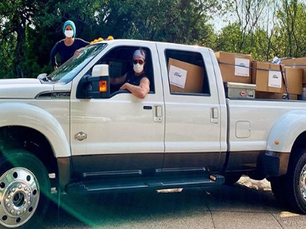 Matthew McConaughey donates 1,10,000 masks to Texas hospitals