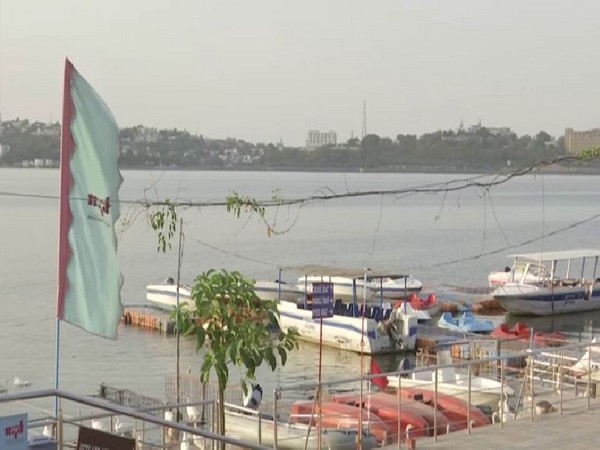 Boat owners in Bhopal struggle to meet daily expenses amid lockdown