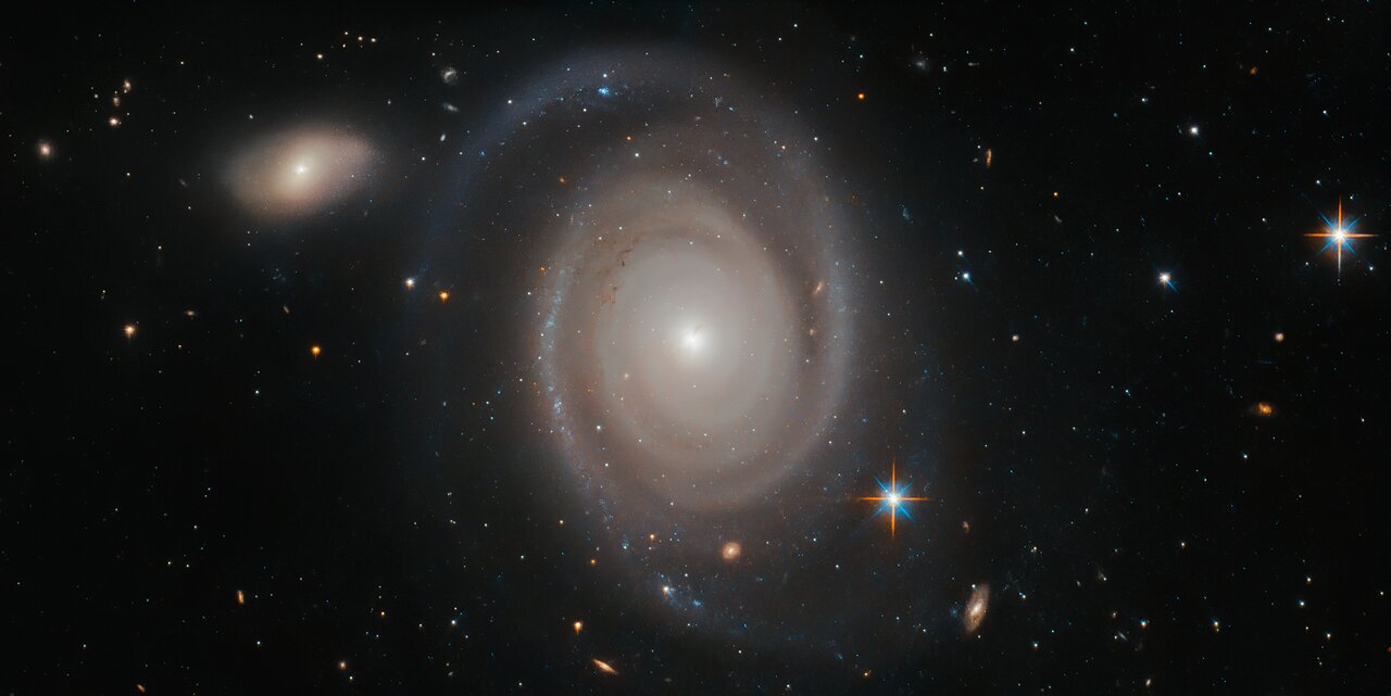 Hubble snaps this beautiful spiral galaxy about 230 million light-years away