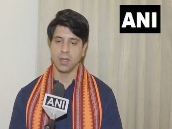 "Congress, TMC violated Constitution for pleasing vote bank," BJP's Shehzad Poonawala