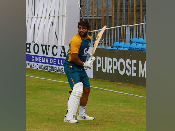 Pakistan's Imam-ul-Haq declared fit to bat after warm-up injury 