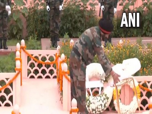 Kargil Vijay Diwas: Wreath laying ceremony held at War Memorial in Drass
