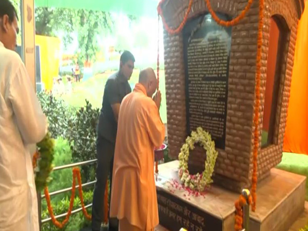 CM Yogi Adityanath Honors Indian Soldiers' Valor at 25th Kargil Vijay Diwas