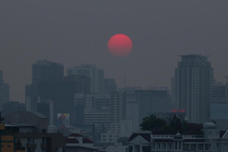'Very Poor' air quality of Delhi, needs halt in burning of crops: Delhi Env't minister