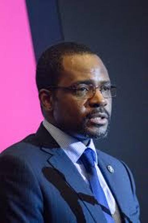 UPDATE 1-Equatorial Guinea to award 7-8 blocks in Nov, press for more drilling