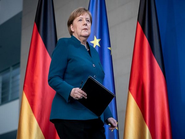 Merkel honours Holocaust victims, vows German commitment to Israel 