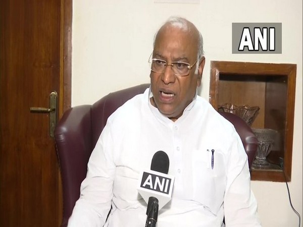 Rajasthan political crisis: Kharge meets Gehlot, underlines need for 'discipline' in party