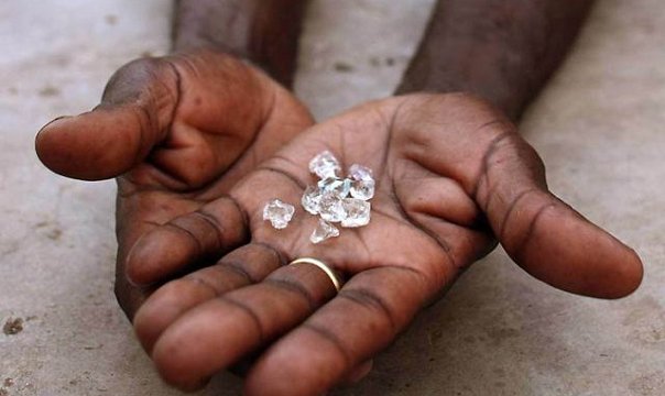 Israeli billionaire son held in connection with diamond smuggling