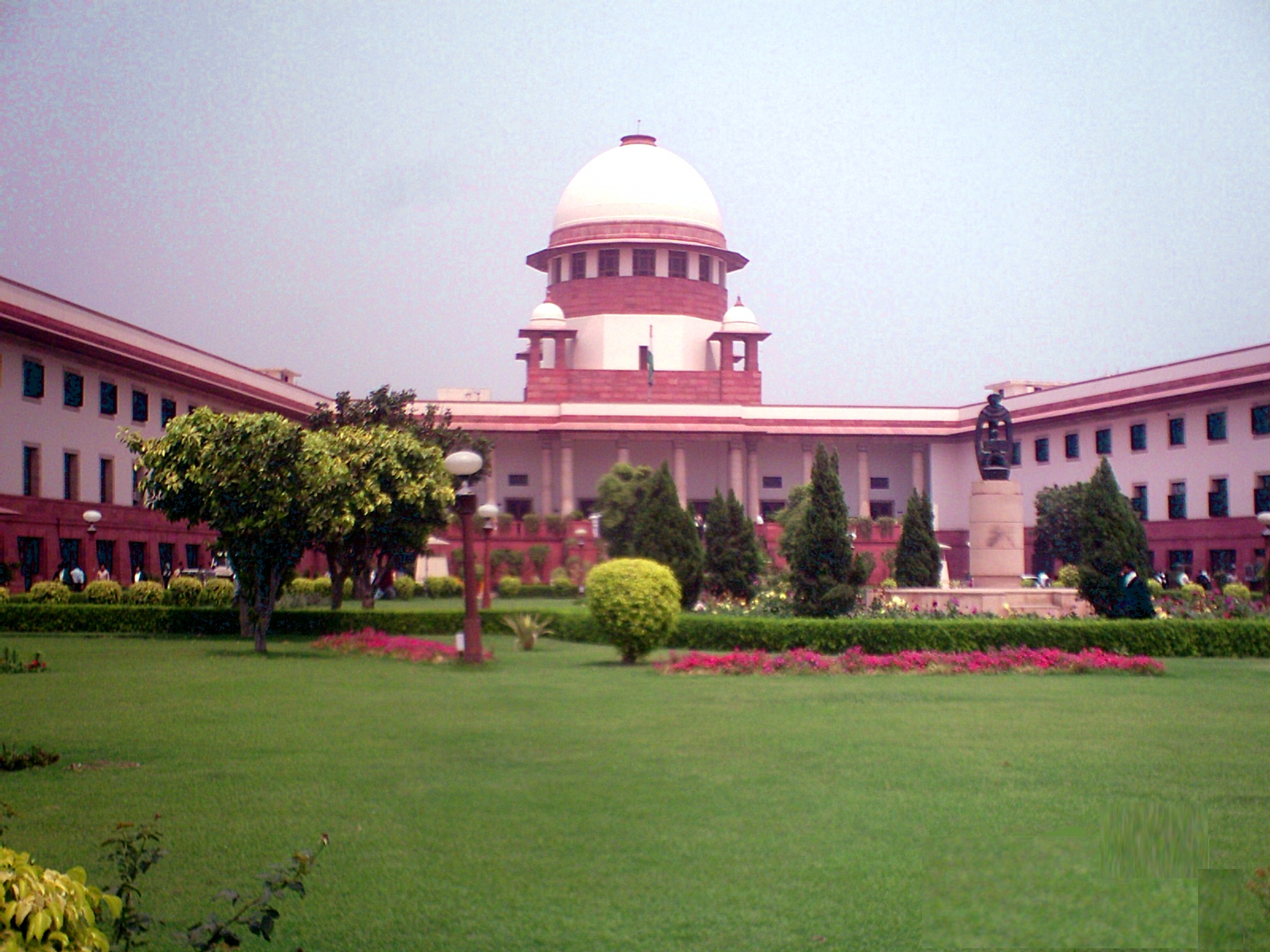 SC seeks center response over arrest under banned IT act section 66A