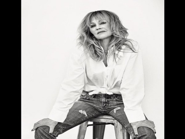 Melanie Griffith wears pink, participates in breast cancer awareness campaign