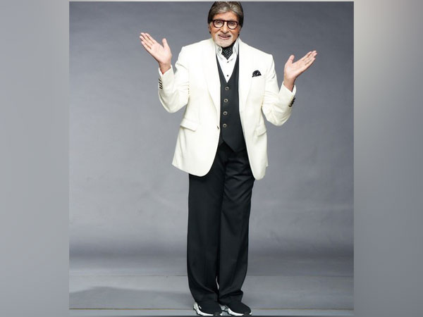 Sport shoe comes to Big B's rescue after toe injury 