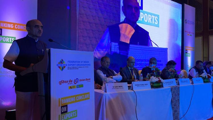 Bhagwat Karad assures support from Banks at Banking Conclave on Exports
