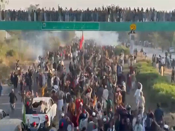 Violent Clashes Erupt in Islamabad Amid PTI Protests for Imran Khan's Release