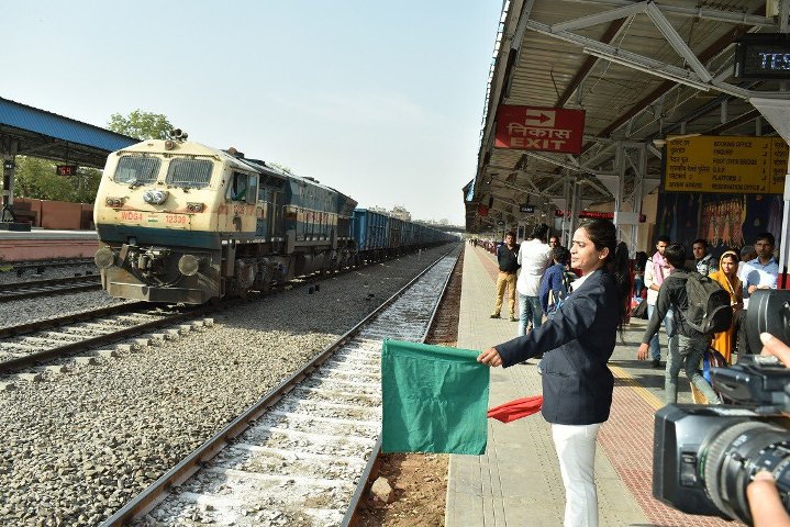 Indian Railways plan to ensure transparency, efficiency in catering services