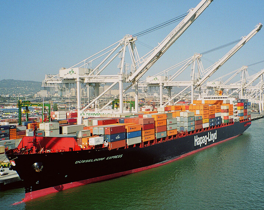 Hapag-Lloyd to decide on Wednesday about Red Sea routes