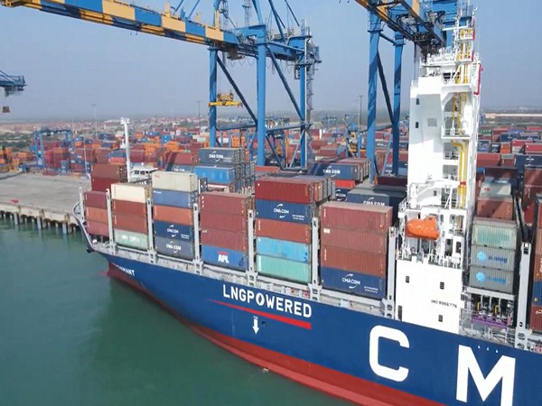 Mundra Port Welcomes India's First LNG-Powered Container Vessel