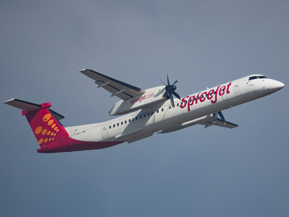 Two SpiceJet flights from Mumbai, Bengaluru suffer mid-air snag, probe ordered