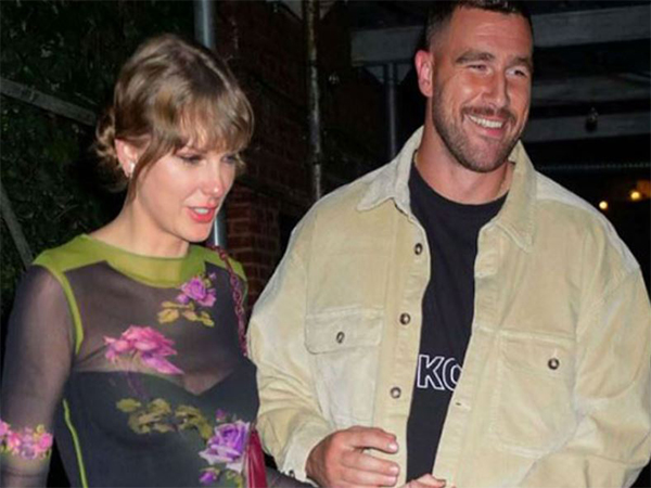 Taylor Swift Cheers on Travis Kelce's Winning Moment at AFC Championship