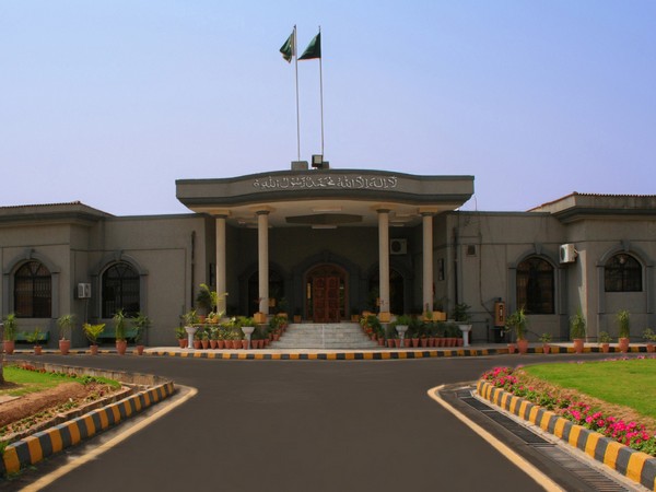 Islamabad High Court accepts Imran, Bushra, Qureshi's appeals for hearing