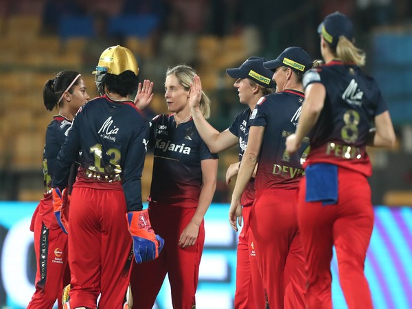 RCB bowlers restrict Gujarat Giants to 107/7 in Women's Premier League