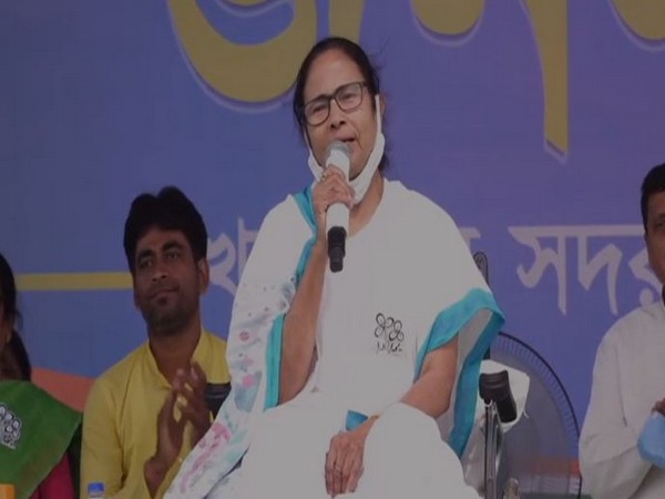 Mamata Banerjee accuses BJP of threatening railway workers, promises to protect them from eviction