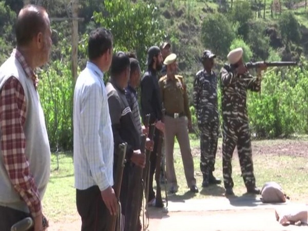 J-K: CRPF provides special weapon training to Village Defence Guards in Rajouri 