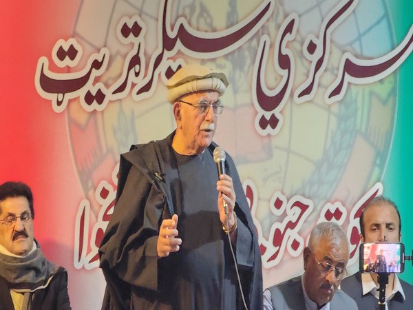 Mahmood Khan Achakzai to Lead Political Talks in Pakistan Amidst Rising Tensions