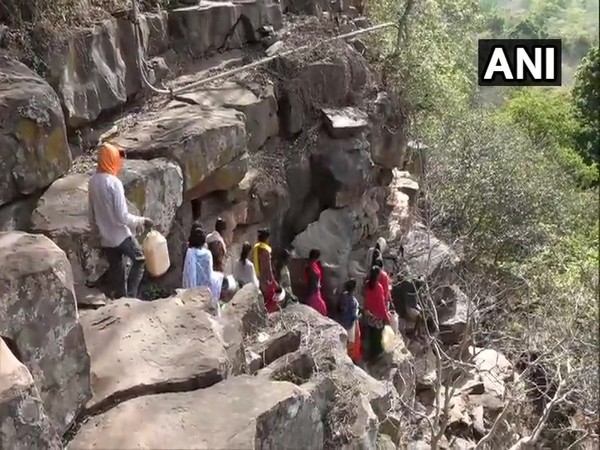 MP: Villagers of Patapur walk miles in rocky terrain to fetch water