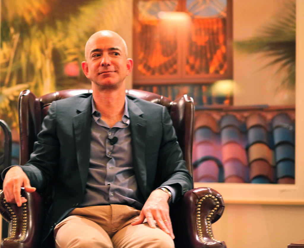 BRIEF-Amazon Founder Jeff Bezos Plans To Give Away The Majority Of His $124 Billion Net Worth During His Lifetime- CNN
