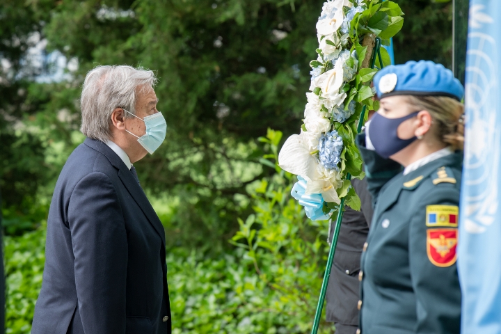 Peacekeepers’ Day ceremony honours service and sacrifice of UN blue helmets