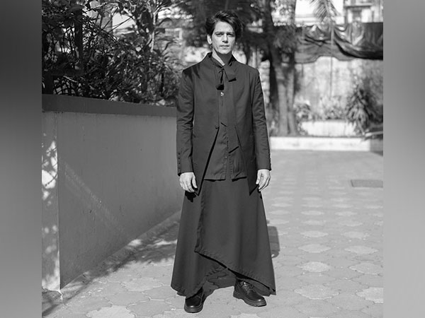 Dahaad actor Vijay Varma reveals his attire for IIFA Rocks 2023