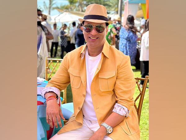 Madhur Bhandarkar arrives in casuals for IIFA 2023 in Abu Dhabi