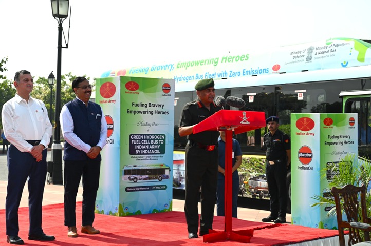 Indian Army Partners with IOCL for Hydrogen Fuel Cell Bus Trials, Leading Green Transport Initiative

