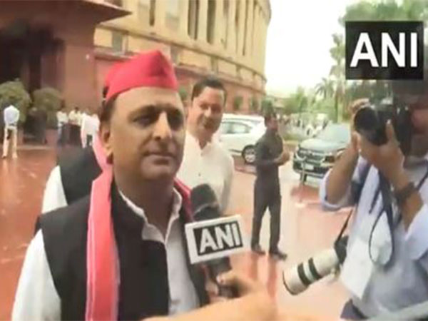 Akhilesh Yadav Criticizes BJP Over Law and Order in UP