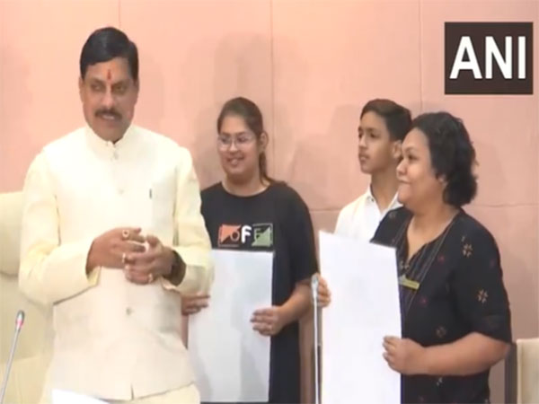Three applicants receive Indian citizenship certificates under CAA in Madhya Pradesh