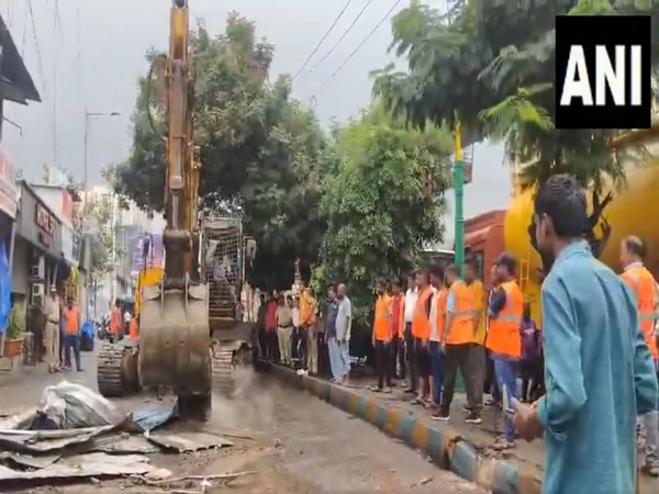 After Maharashtra CM's order, Thane civic body demolishes over half a dozen illegal bars and restaurants