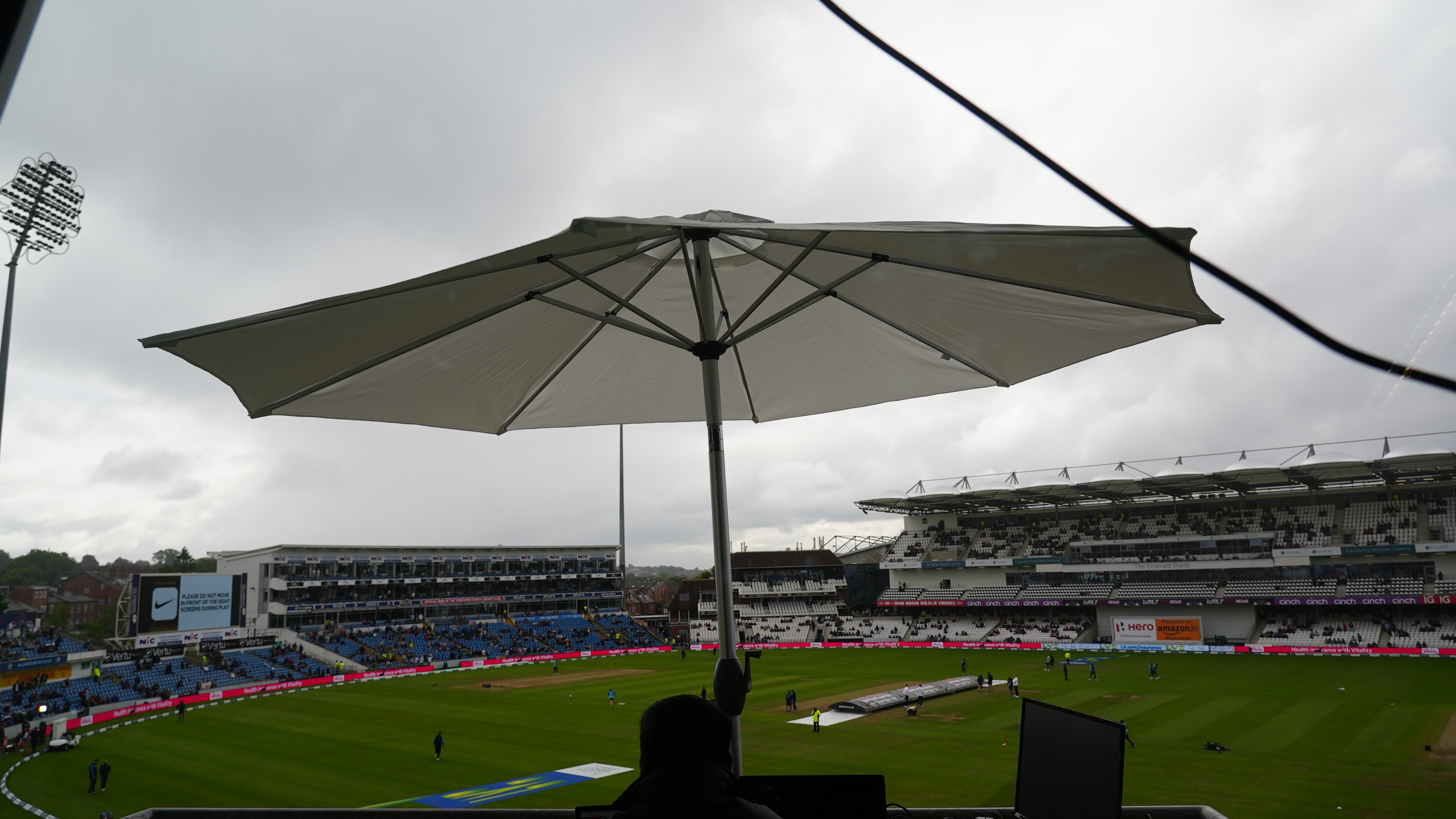 Rain brings early lunch on day 2 of fifth Test against India