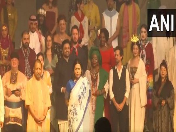 UP CM Yogi Adityanath, MoS Meenakashi Lekhi attend cultural event at G20 program in Varanasi