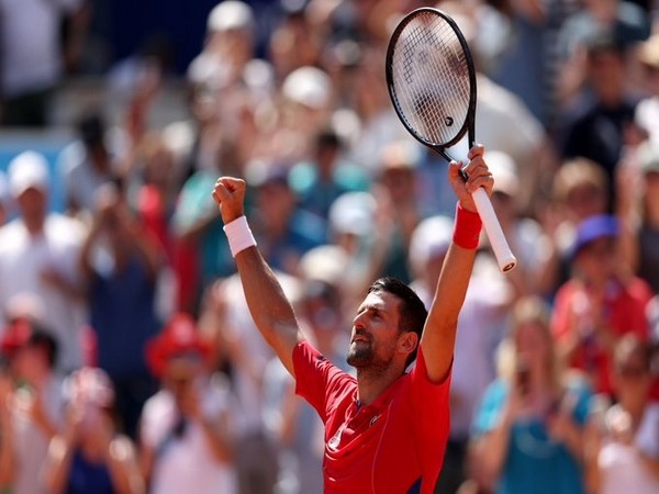 Novak Djokovic Advances After Djere Retires Injured at U.S. Open