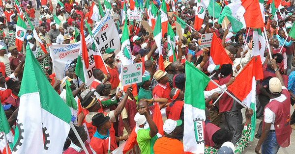 Nigerian trade unions, govt agree to minimum wage proposal to avert strike