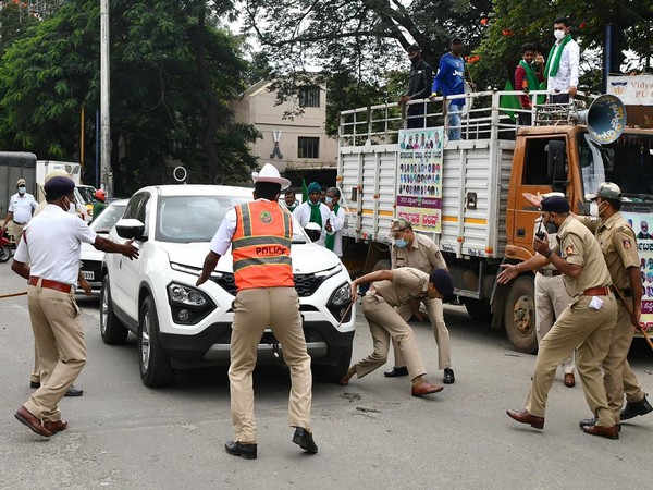 Bharat Bandh: Protestor runs SUV over cop's foot in Bengaluru, detained