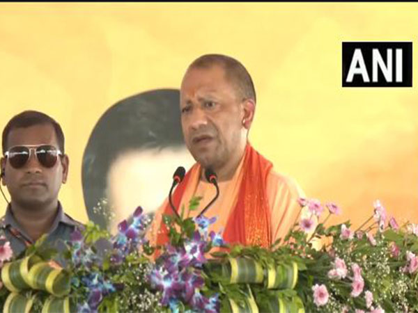 Yogi Adityanath Questions Rahul Gandhi on Article 370, Amit Shah Criticizes Congress's Record