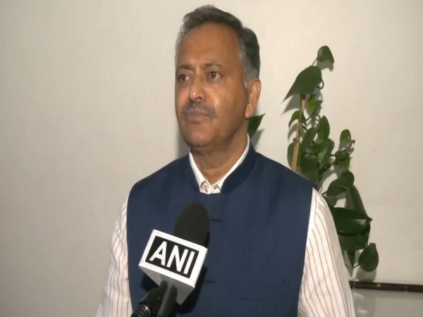 Himachal Pradesh Clarifies Stance on Street Vendors' ID Card Mandate