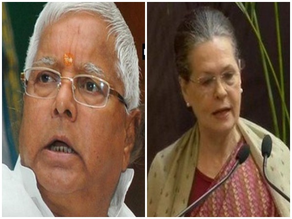 Amid 'trouble' in Bihar grand alliance, Sonia Gandhi speaks to Lalu Prasad Yadav