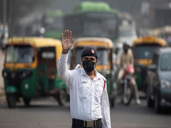 Delhi: Air quality improves to 'moderate'
