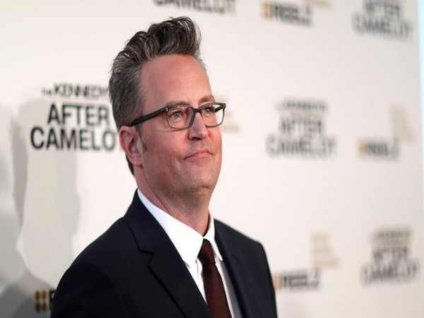 'Friends' star Matthew Perry engaged to literary manager Molly Hurwitz