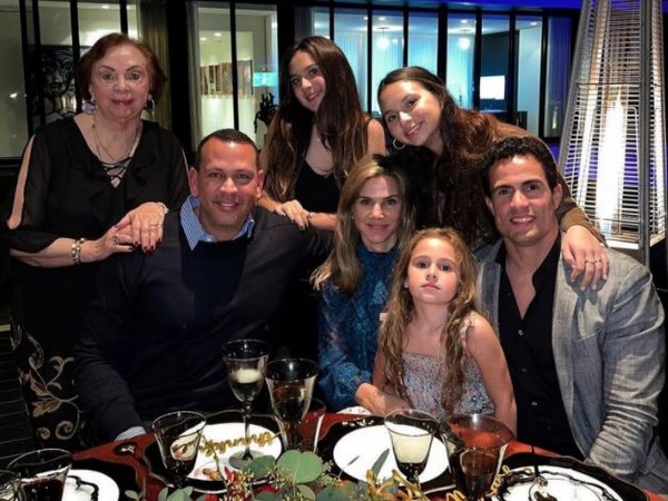 Alex Rodriguez celebrates Thanksgiving with ex-wife Cynthia Scurtis, two daughters
