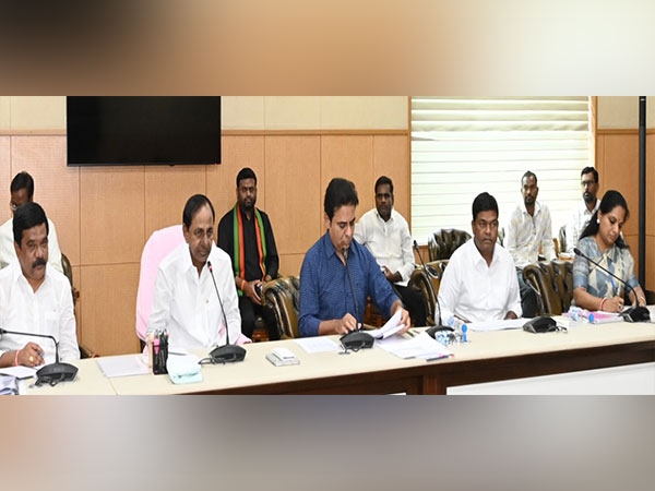 'Take governance to doorsteps of people': KCR to officials at high-level meet