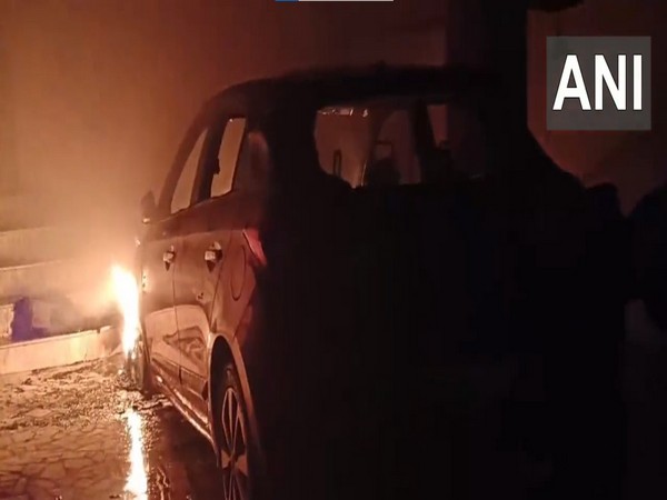 Tamil Nadu: Car, bike gutted as fire breaks out in Kovilpatti house