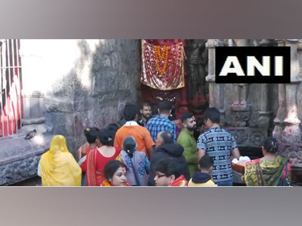 Devotees throng temples, ghats on Kartik Purnima and Dev Deepawali